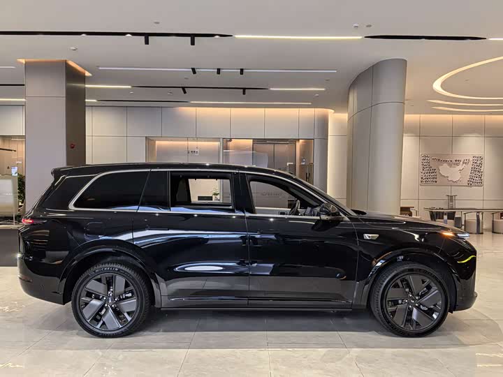 LiXiang L9 2025 2025款 Ultra 智能焕新版