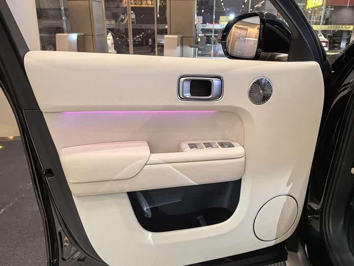 LiXiang L9 2025 2025款 Ultra 智能焕新版