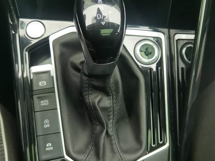 Volkswagen Tayron X 2023 2023款 330TSI 两驱尊贵高能版