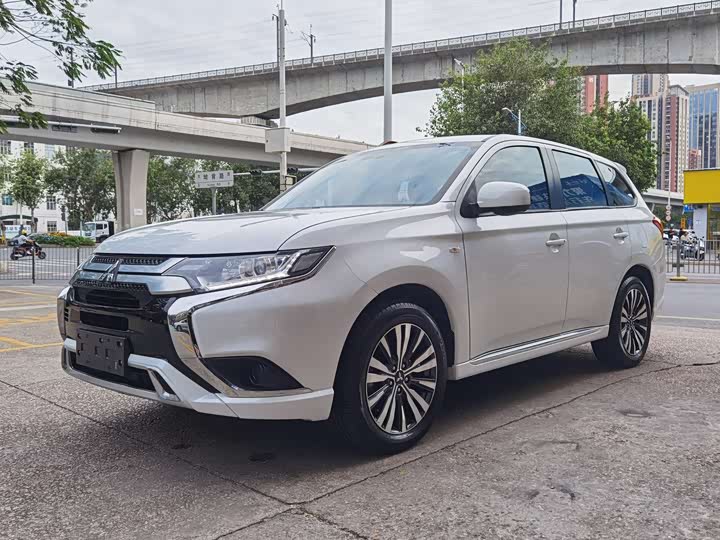 Mitsubishi Outlander 2021 2021款 2.0L 两驱畅行版 5座
