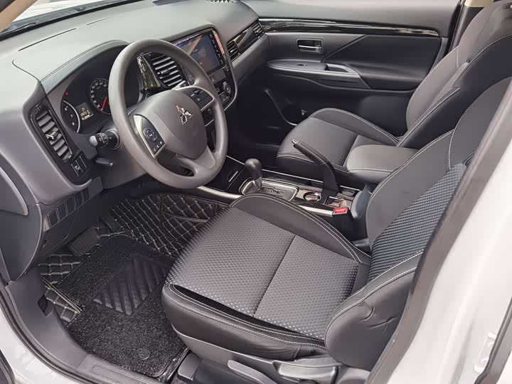 Mitsubishi Outlander 2021 2021款 2.0L 两驱畅行版 5座