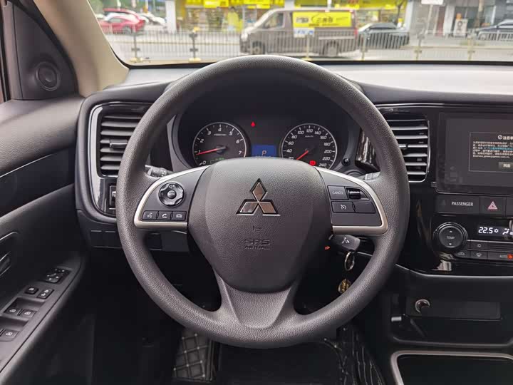 Mitsubishi Outlander 2021 2021款 2.0L 两驱畅行版 5座