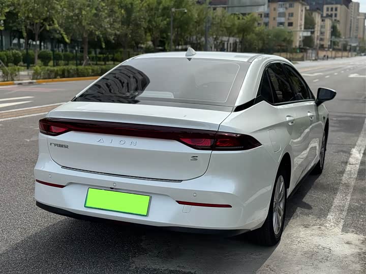 GAC Aion S 2023 2023款 魅 580 磷酸铁锂