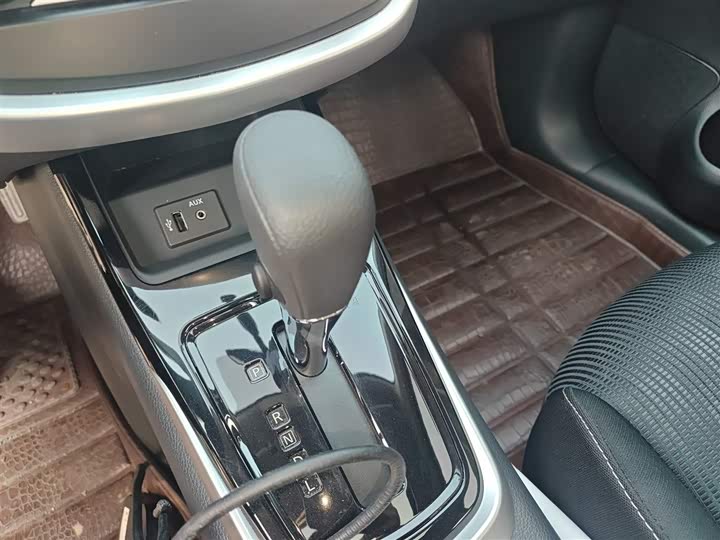 Nissan Tiida 2024 2024款 1.6L CVT酷动版