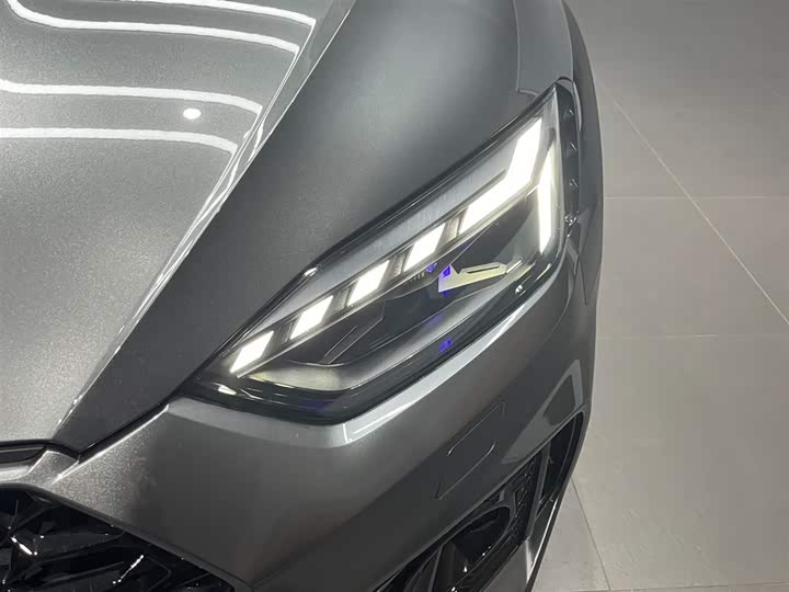 Audi RS 5 2023 2023款 RS 5 2.9T Sportback 暗金版