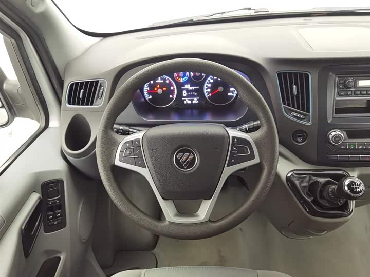 Foton Tuyano 2022 2022款 2.0T手动都市版多功能短轴中顶后单胎5/6/9座4F20TC3