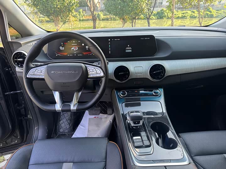 Dongfeng Forthing Yacht 2022 2022款 1.5T DCT逐浪版