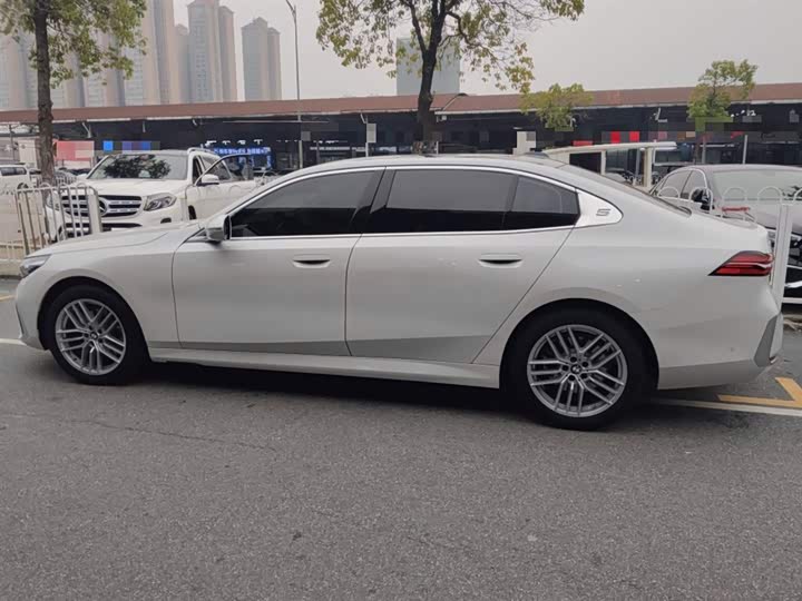 BMW 5 Series 2025 2025款 525Li 豪华套装