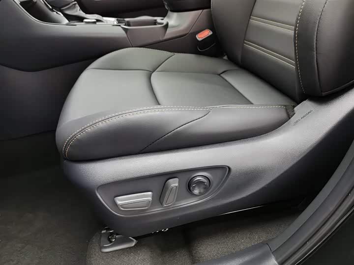 Toyota Wildlander 2024 2024款 双擎 2.5L E-CVT四驱豪华PLUS版