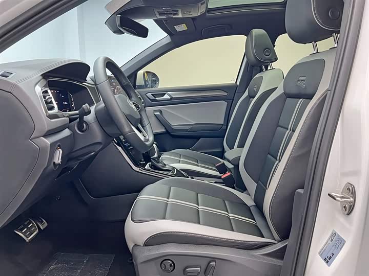 Volkswagen T-Roc 2024 2024款 300TSI DSG两驱辰光版