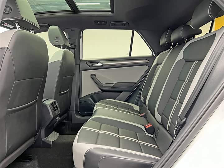 Volkswagen T-Roc 2024 2024款 300TSI DSG两驱辰光版