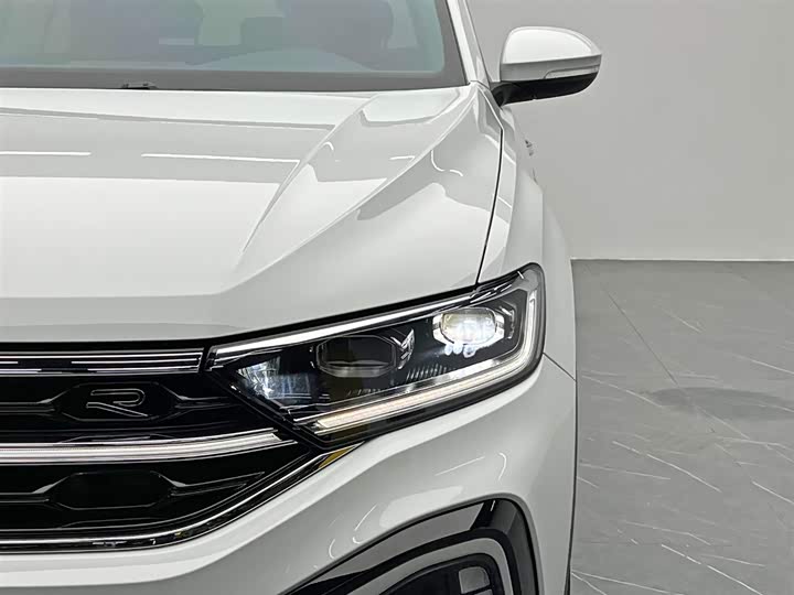 Volkswagen T-Roc 2024 2024款 300TSI DSG两驱辰光版
