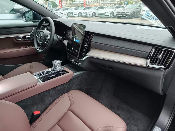 Volvo S90 2026 2026款 B5 智逸豪华版