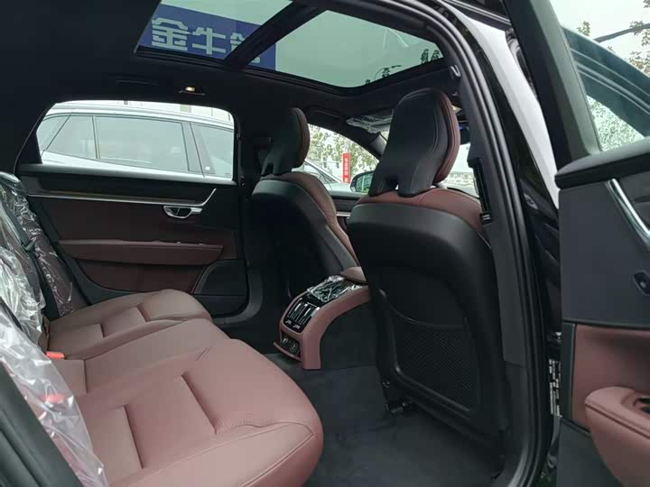 Volvo S90 2026 2026款 B5 智逸豪华版