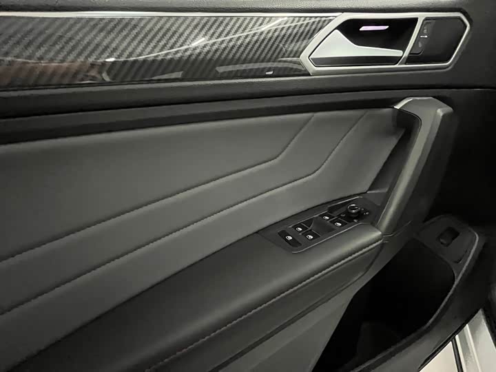 Volkswagen Tiguan X 2023 2023款 330TSI 两驱旗舰版