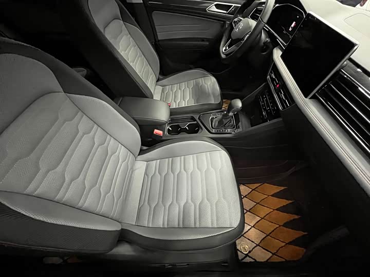 Volkswagen Tiguan X 2023 2023款 330TSI 两驱旗舰版
