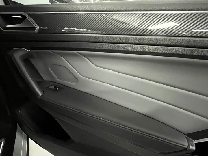 Volkswagen Tiguan X 2023 2023款 330TSI 两驱旗舰版