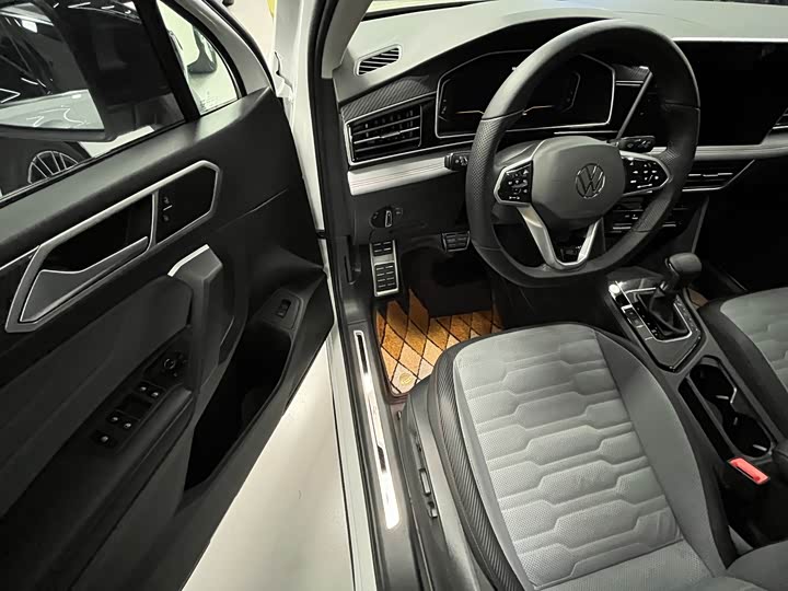 Volkswagen Tiguan X 2023 2023款 330TSI 两驱旗舰版