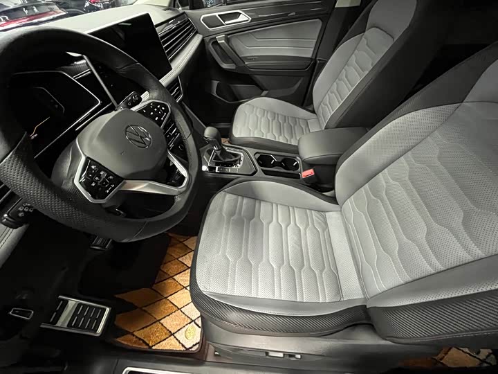 Volkswagen Tiguan X 2023 2023款 330TSI 两驱旗舰版