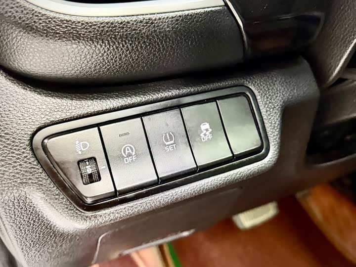 Kia KX3 2021 2021款 1.5L CVT潮流版