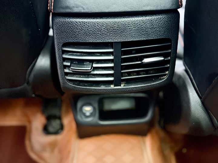 Kia KX3 2021 2021款 1.5L CVT潮流版