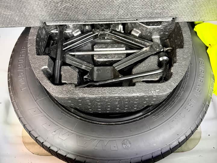 Kia KX3 2021 2021款 1.5L CVT潮流版