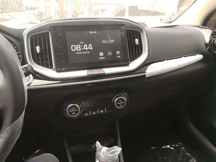 Kia KX1 2021 2021款 1.4L CVT天窗款