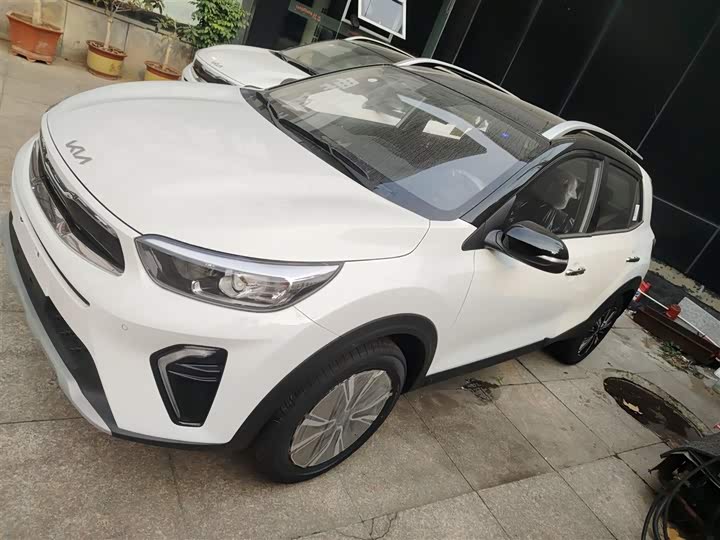 Kia KX1 2021 2021款 1.4L CVT天窗款