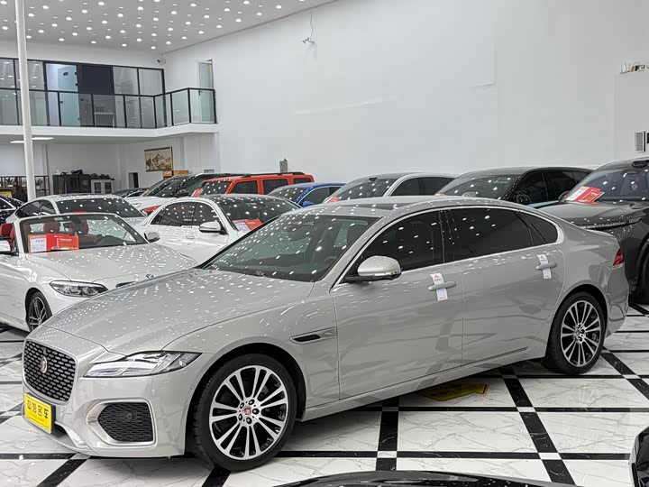 Jaguar XF L 2024 2024款 2.0T P250 两驱尊享豪华版