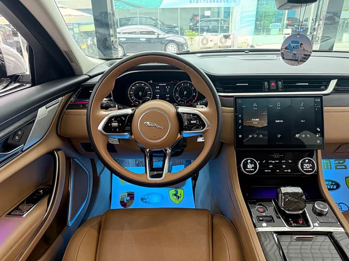 Jaguar XF L 2024 2024款 2.0T P250 两驱尊享豪华版