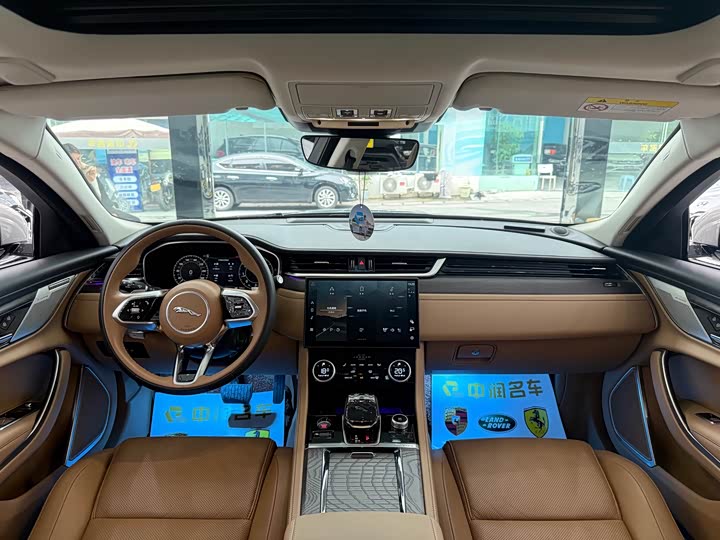 Jaguar XF L 2024 2024款 2.0T P250 两驱尊享豪华版