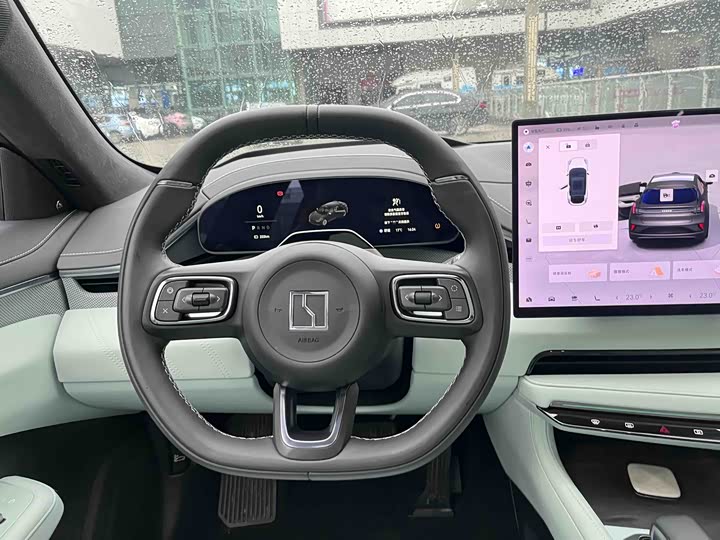 Zeekr 001 2025 2025款 WE版 100kWh 后驱