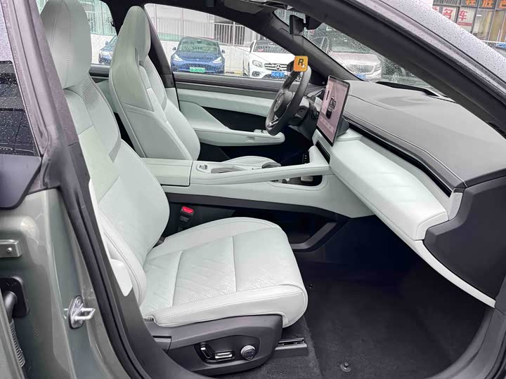 Zeekr 001 2025 2025款 WE版 100kWh 后驱