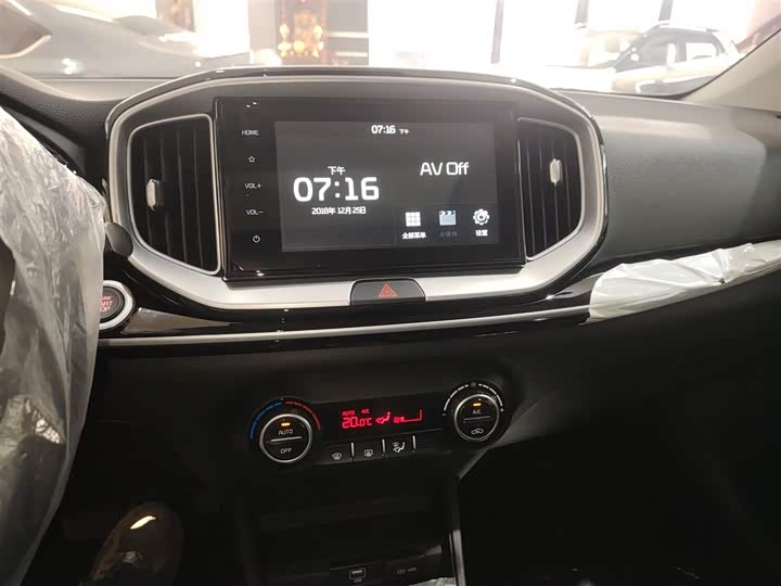 Kia KX1 2021 2021款 1.4L CVT天窗款