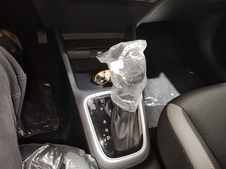 Kia KX1 2021 2021款 1.4L CVT天窗款