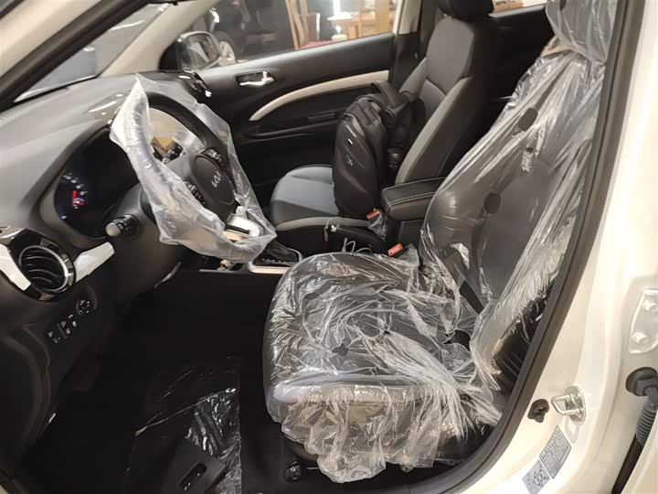 Kia KX1 2021 2021款 1.4L CVT天窗款