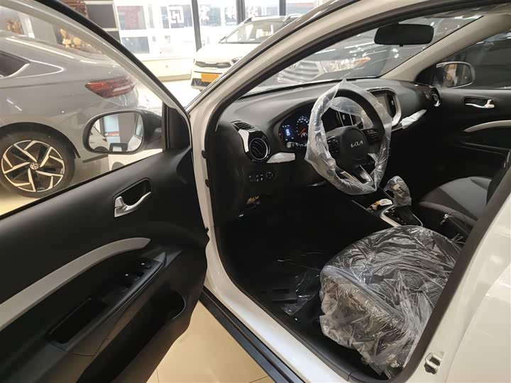 Kia KX1 2021 2021款 1.4L CVT天窗款