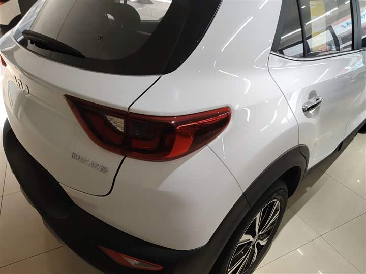 Kia KX1 2021 2021款 1.4L CVT天窗款