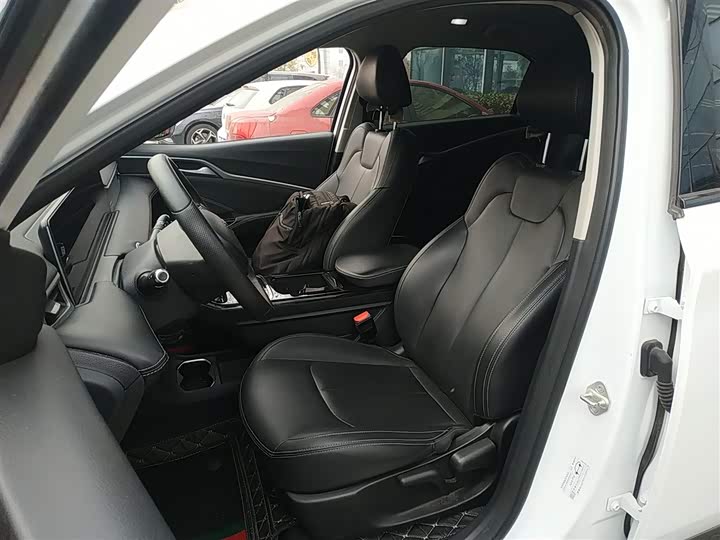 Hozon U 2023 2023款 哪吒U-Ⅱ 挑战版 500 U秀 磷酸铁锂