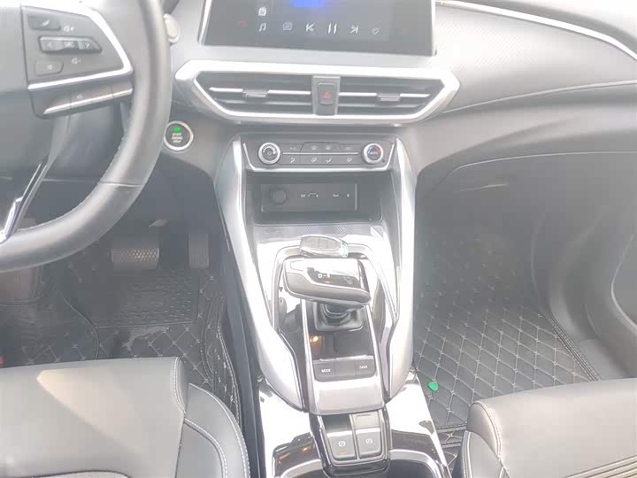 Maxus Euniq 5 2020 2020款 1.3T PLUG IN 精英版