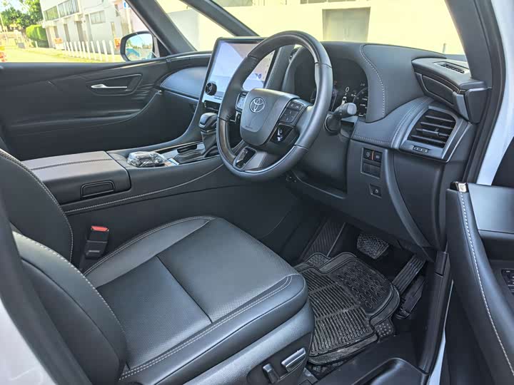 Toyota Alphard 2025 2025款 双擎 2.5L 尊贵黄金版