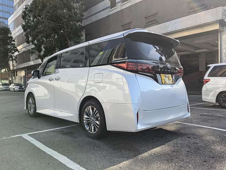 Toyota Alphard 2025 2025款 双擎 2.5L 尊贵黄金版