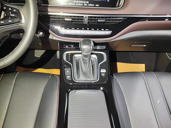 GAC Trumpchi M6 2023 2023款 PRO 270T DCT豪华版