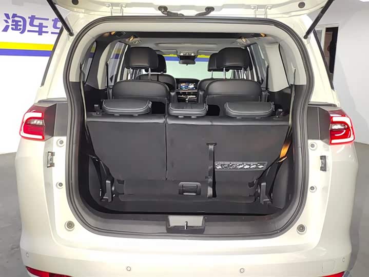 GAC Trumpchi M6 2023 2023款 PRO 270T DCT豪华版