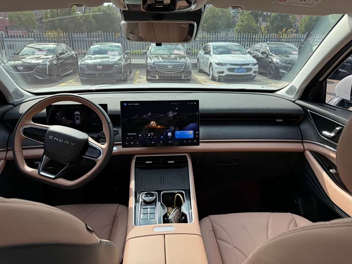 Chery Tiggo 8L 2025 2025款 2.0T 两驱长虹版 7座