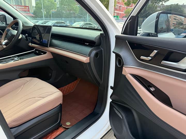 Chery Tiggo 8L 2025 2025款 2.0T 两驱长虹版 7座