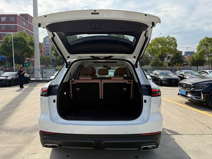 Chery Tiggo 8L 2025 2025款 2.0T 两驱长虹版 7座