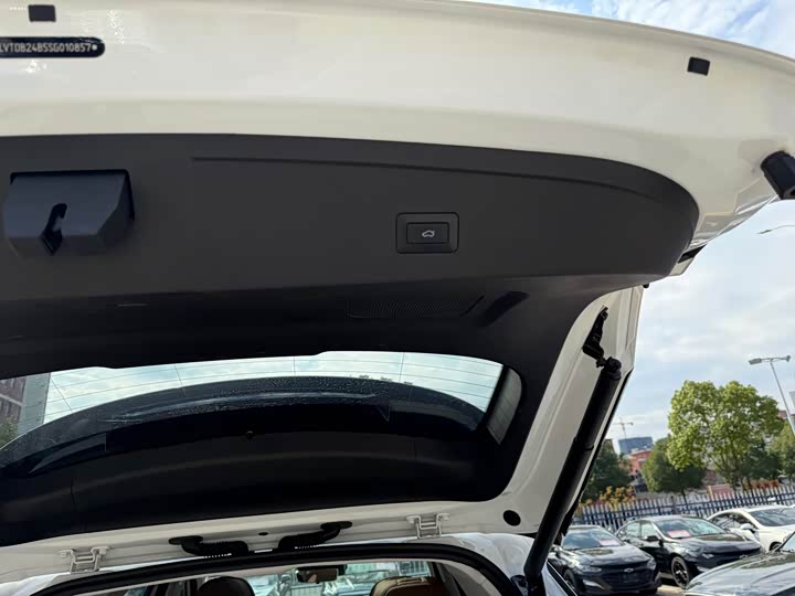 Chery Tiggo 8L 2025 2025款 2.0T 两驱长虹版 7座