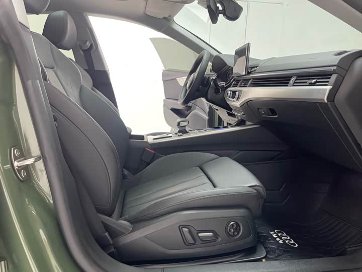 Audi A5 2024 2024款 Sportback 40 TFSI 时尚动感型