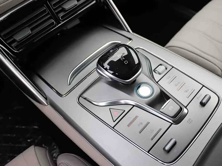 2025 BYD Tang Hybrid/EV